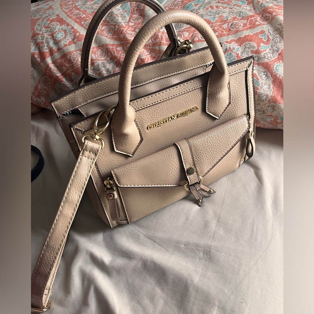 Bundle of 7!!!! 5 Purses 2 Wallets
